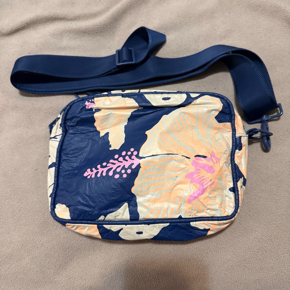 Aloha Collection Le Tour Pape’ete by Samudar used bag Floral Crossbody Bag